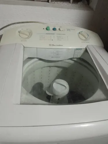 Vendo máquina de lavar 8 kilos Electrolux somente venda não entrego retirar bairro Campo