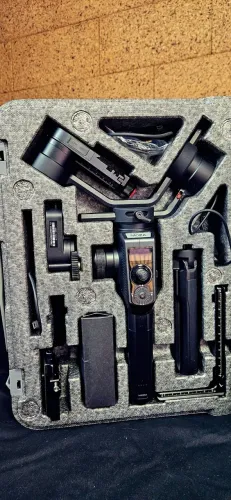 Moza AirCross 2 com Motor iFocus Wireless Mirrorless e DSLR Profissional Estabilizador
