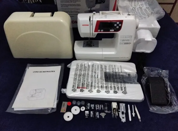 Máquina de Costura Eletrônica Janome QDC 2030 Computadorizada - Estado de Nova