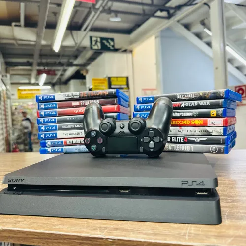 PS4 Slim 500GB + 2 controles + jogo top | loja física 