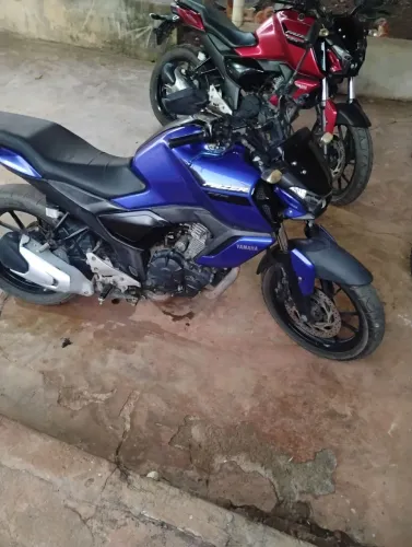 Moto à venda ou troca por carro e volto a diferença