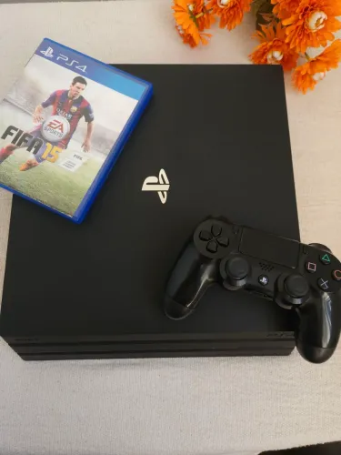 PlayStation 4 Pro 1TB com 1 controle e jogos