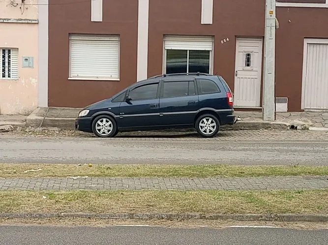 Chevrolet Zafira Elite 2.0 MPFI Flexpower 8V 5P 2005