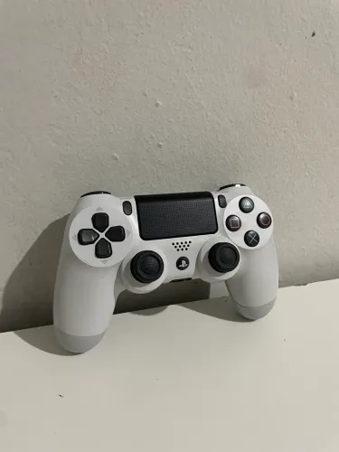 Controle ps4 original semi novo - branco