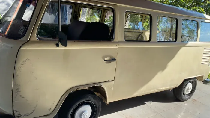 Volkswagen Kombi Standard/ Luxo/ Serie Prata 1988