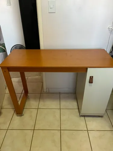Mesa Escritório P/ Computador Escrivaninha Moderna Com Porta