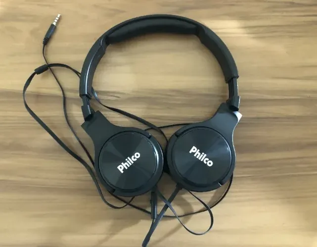 Fone Novo de Ouvido Headphone com Fio Philco Extreme com Microfone Cabo Flat Preto Pfo02p