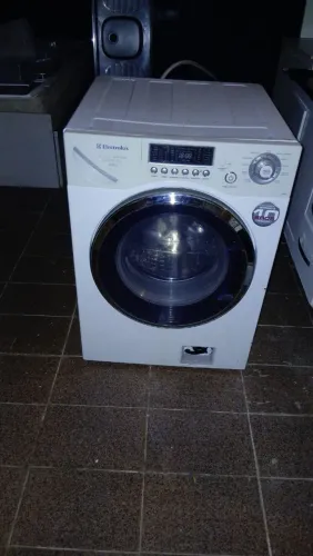 Lava e seca electrolux muito boa