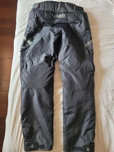 Vendo calça X11 Troy2, masculina, tamanho G. NOVA