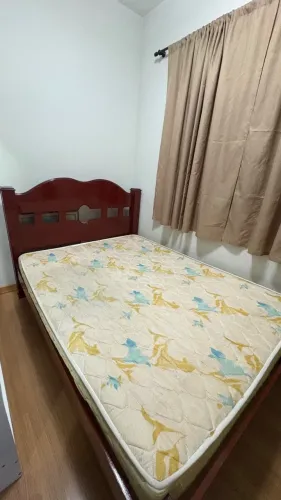 Cama de casal com colchão