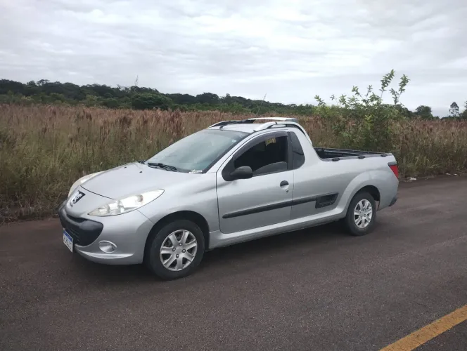 Peugeot Hoggar XR 1.4 Flex 8V 2P 2011