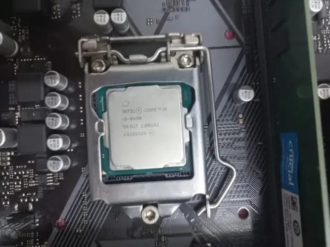 Processador Intel Core i5-8400 Sockt 1151 8 Geração