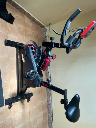 Bicicleta ergométrica spinning - aguenta 120kg