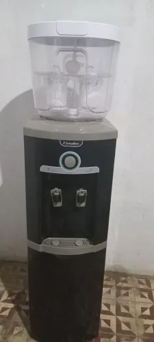 Bebedouro / Purificador de Água Esmaltec Prata e Preto com Galão