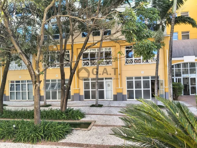Salão Comercial para Locação em Condomínio na Boa Vista, Sorocaba-SP: 4 Salas, 4 Banheiros