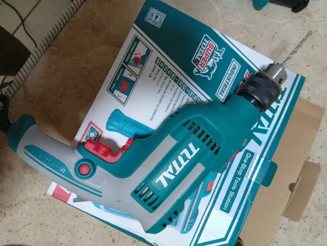 Furadeira e Parafusadeira nova 7 100 Total