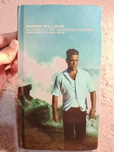 CD DVD Box Robbie Williams In and Out of Consciousness