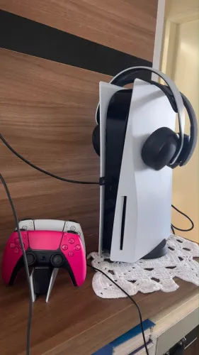 PlayStation 5 Mídia Física 2 Controles (DualSense) + Headset Pulse 3D + Base de Carga