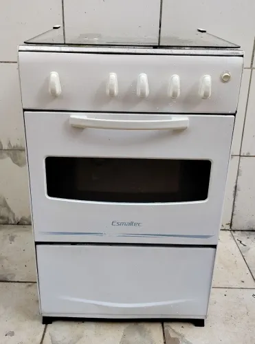 Fogão Esmaltec 4b em ótimo estado 