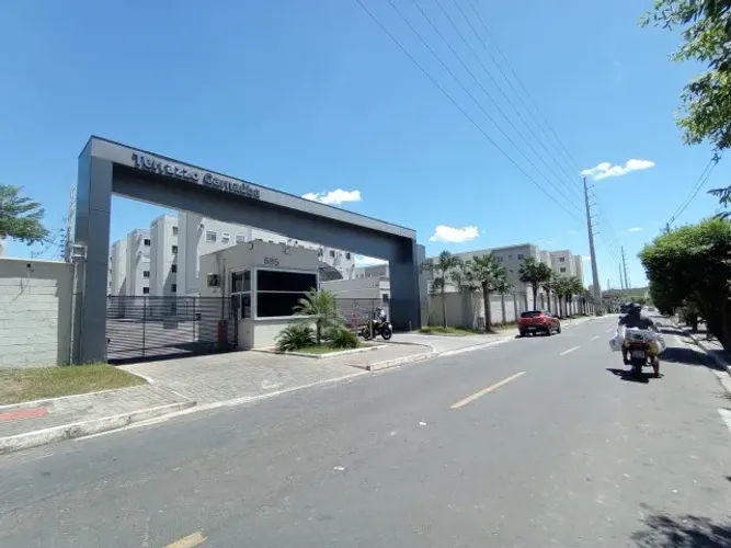 Alugo - apto 2 quartos com varanda  - Cond. Terrazzo Carnauba - zona leste 