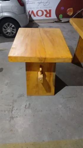 MESA RÚSTICA DE JAQUEIRA 