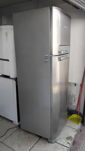 Geladeira Electrolux inox