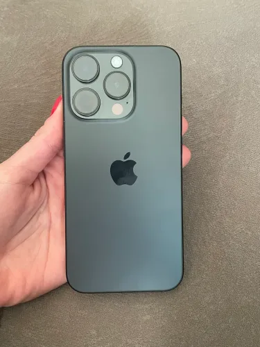 iPhone 15 pro preto