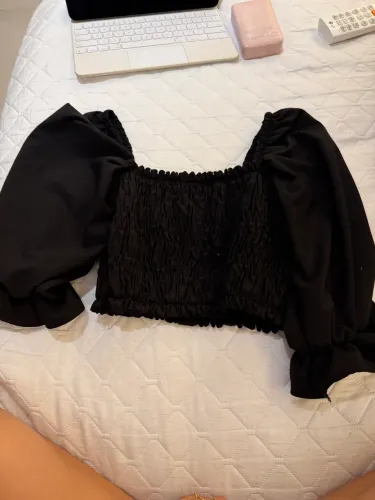 blusinha preta 
