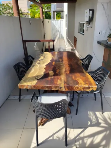 Mesa Rústica de Jaqueira