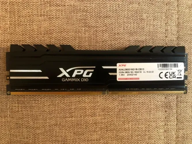 Memória RAM 16GB DDR4 3600MHz XPG Gammix D10 Desktop