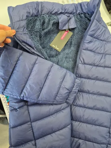 Jaqueta puffer nova com pelinhos