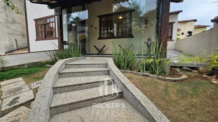 Casa à venda, 5 quartos sendo 2 suítes com closet, lazer com piscina e espaço gourmet - 40