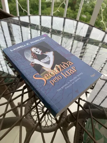 livro seduzida pelo luar