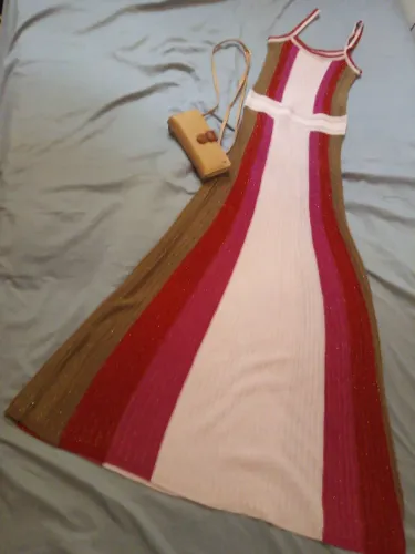 Vendo vestidos elegantes no preçinho!