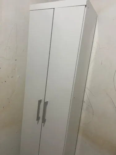 Guarda roupa pequeno