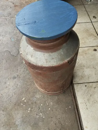 Tambor latão antigo pra leite 50 L.