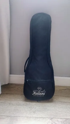 Ukulelê Soprano acústico, marca Kalani