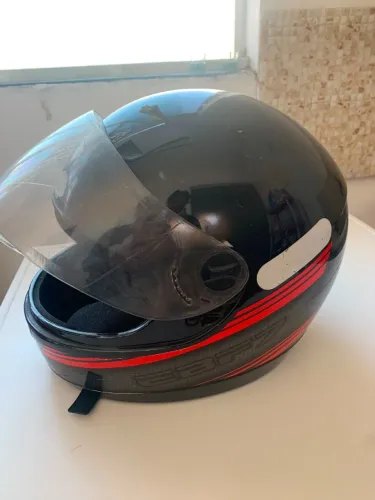 Capacete EBF Preto Usado em Bom Estado