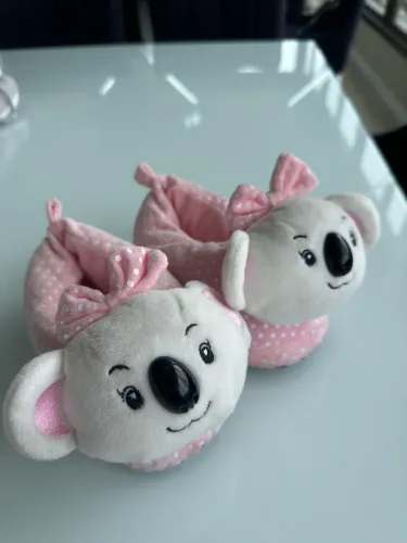 Pantufa Infantil Rosa da Lilica Repilica - Super Fofo