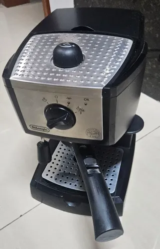 Vendo cafeteira expresso EC-155