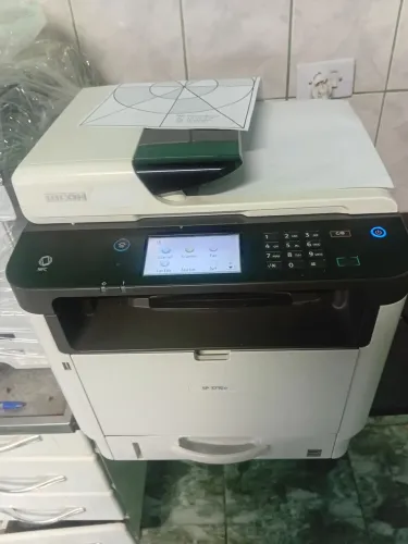 Copiadora multi funcional Ricoh