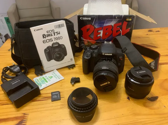 Canon EOS Rebel T5i / 700D