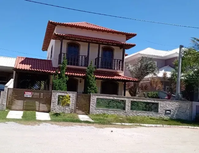 Ótima casa no condomínio LAGOA AZUL em Praia Sêca - Araruama - RJ