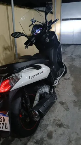 Dafra Citycom 300i Vendo ou Troco por Carro.