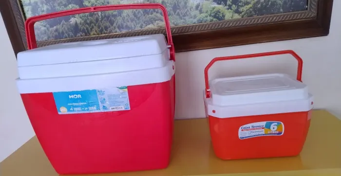 Vendo lindo kit caixas térmica.