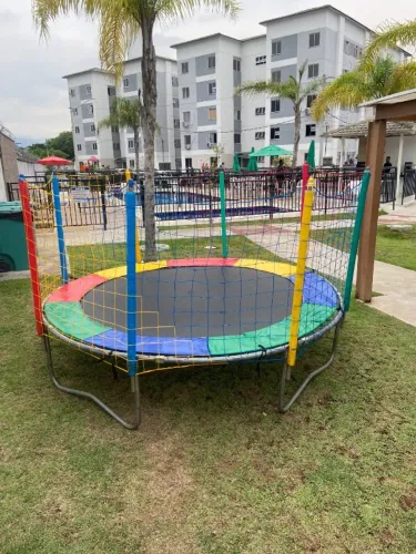 Pula pula e casinha de bolinha