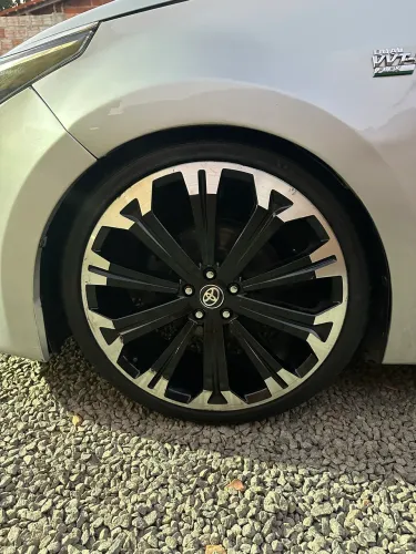 Rodas do Corolla Aro 20 pneu 225 35