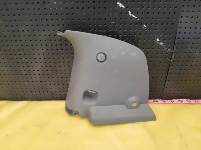 Acabamento Pé Coluna Moldura Direito Ford Focus 2002 Leia