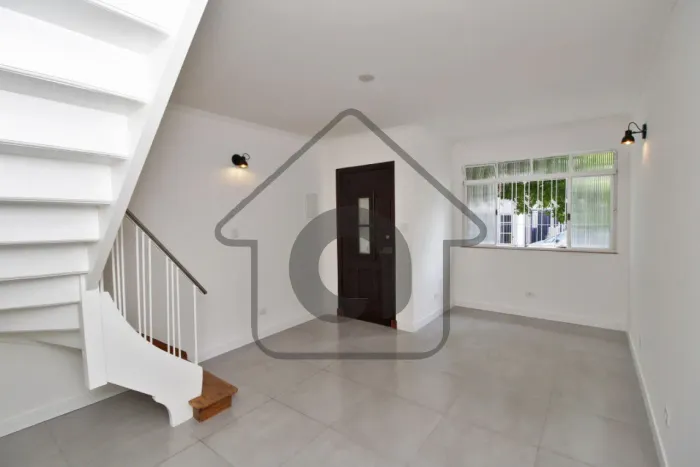 Casa para locação no Ipiranga, São Paulo-SP: 2 quartos, 1 sala, 2 banheiros e 1 vaga de ga