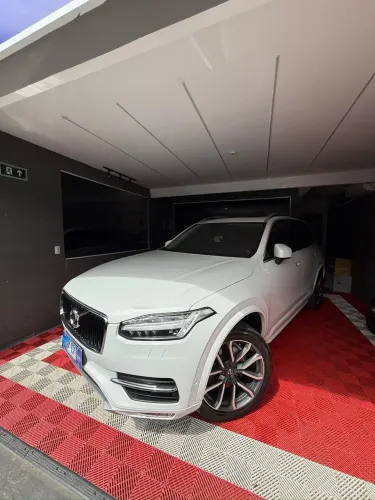 Volvo XC 90 D-5 Momentum 2.0 235cv Diesel 5P 2018